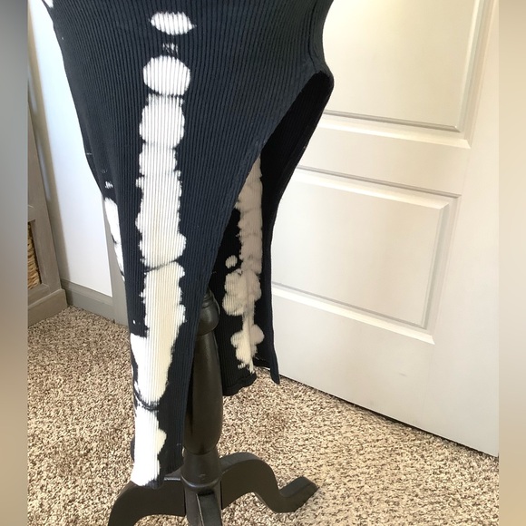 🎉 Ribbed Knit Tie-Dyed Dress 🎉 - Picture 9 of 11